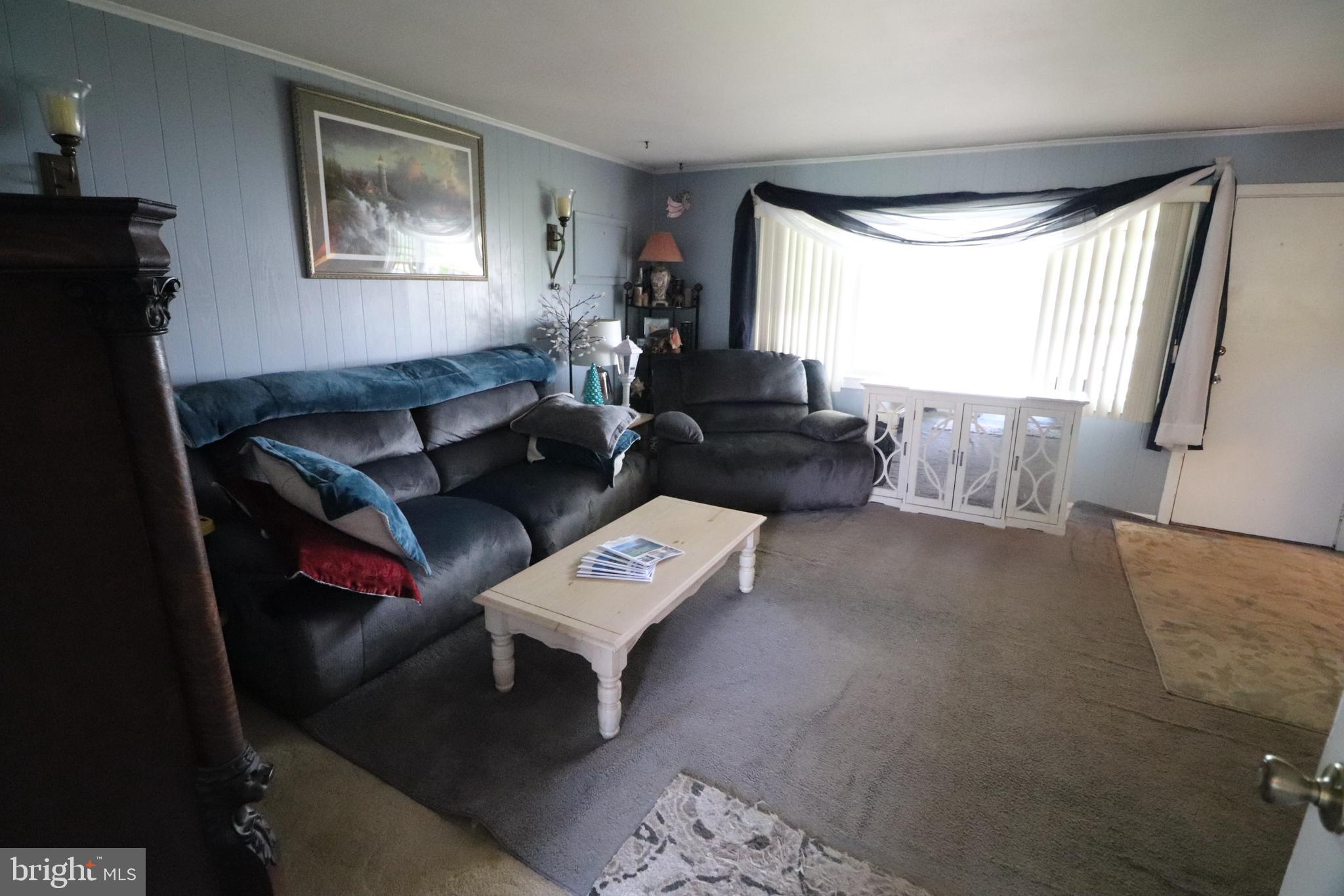 2045 Cloverdale Rd