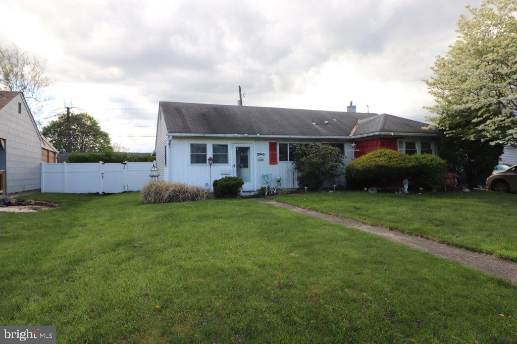 2045 Cloverdale Rd