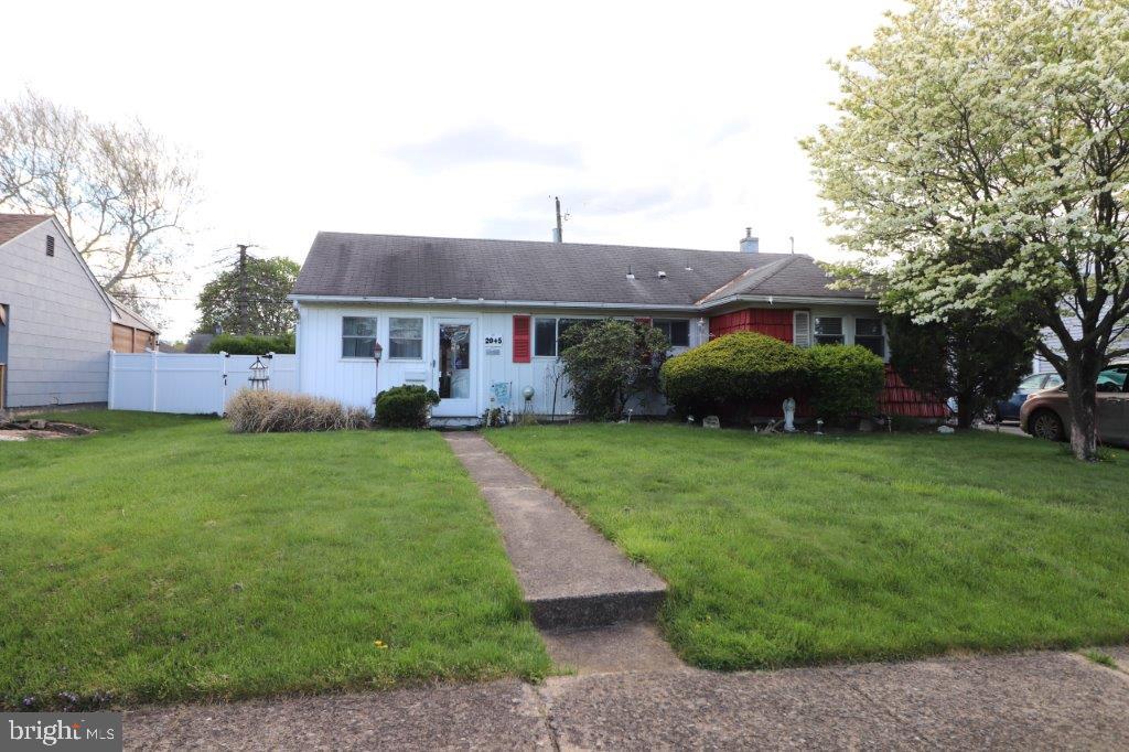 2045 Cloverdale Rd