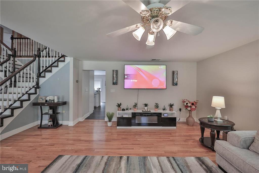 3337 William Cir