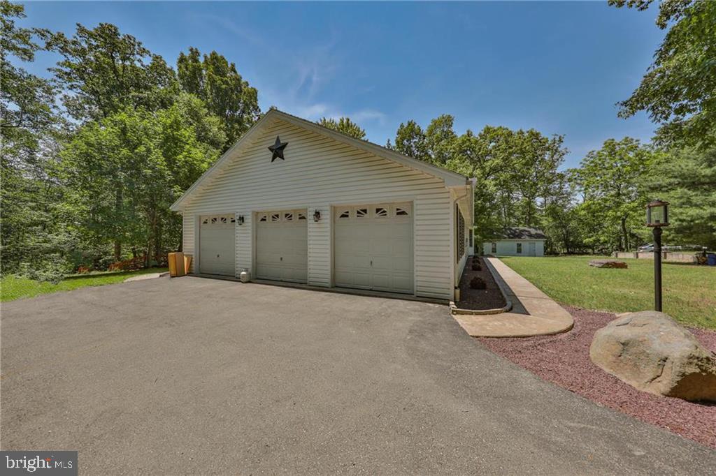 3337 William Cir