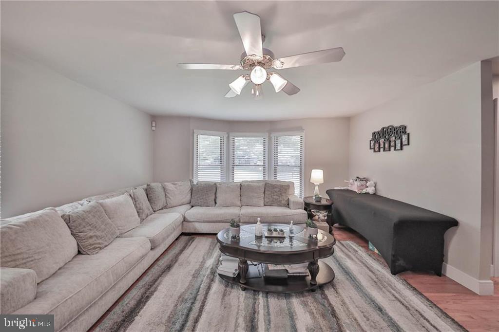 3337 William Cir