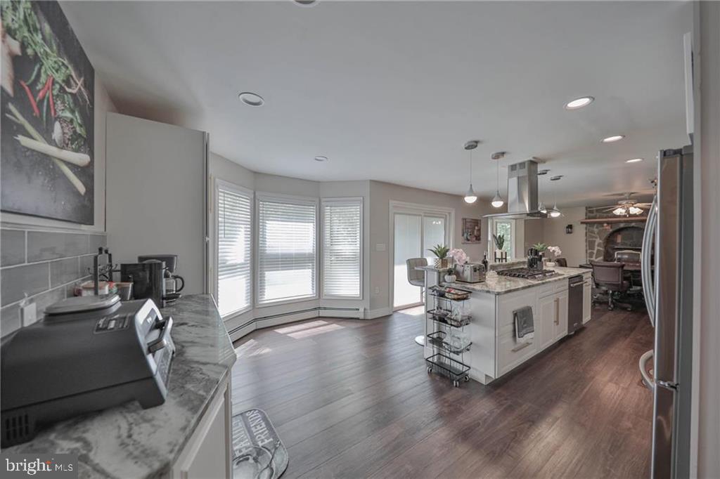 3337 William Cir