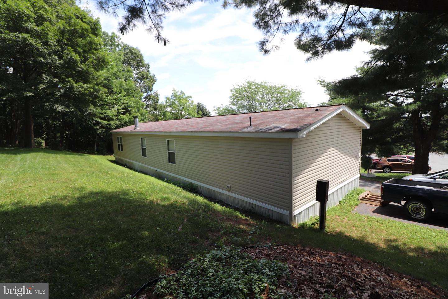 6313 Nisbet Ct