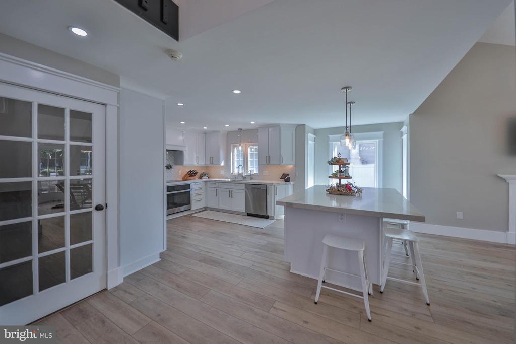 2718 WINDY HILL ROAD