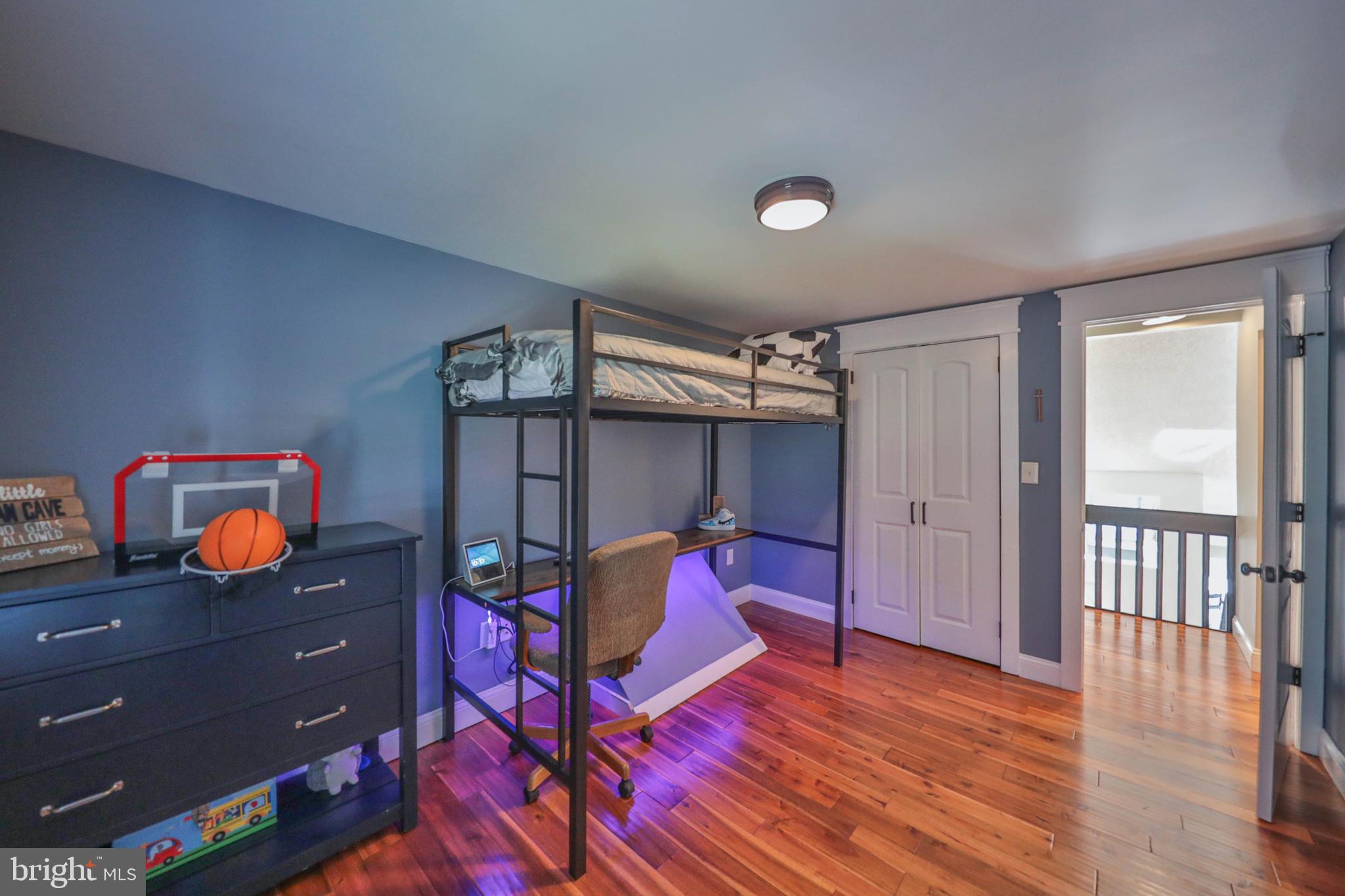 2718 WINDY HILL ROAD