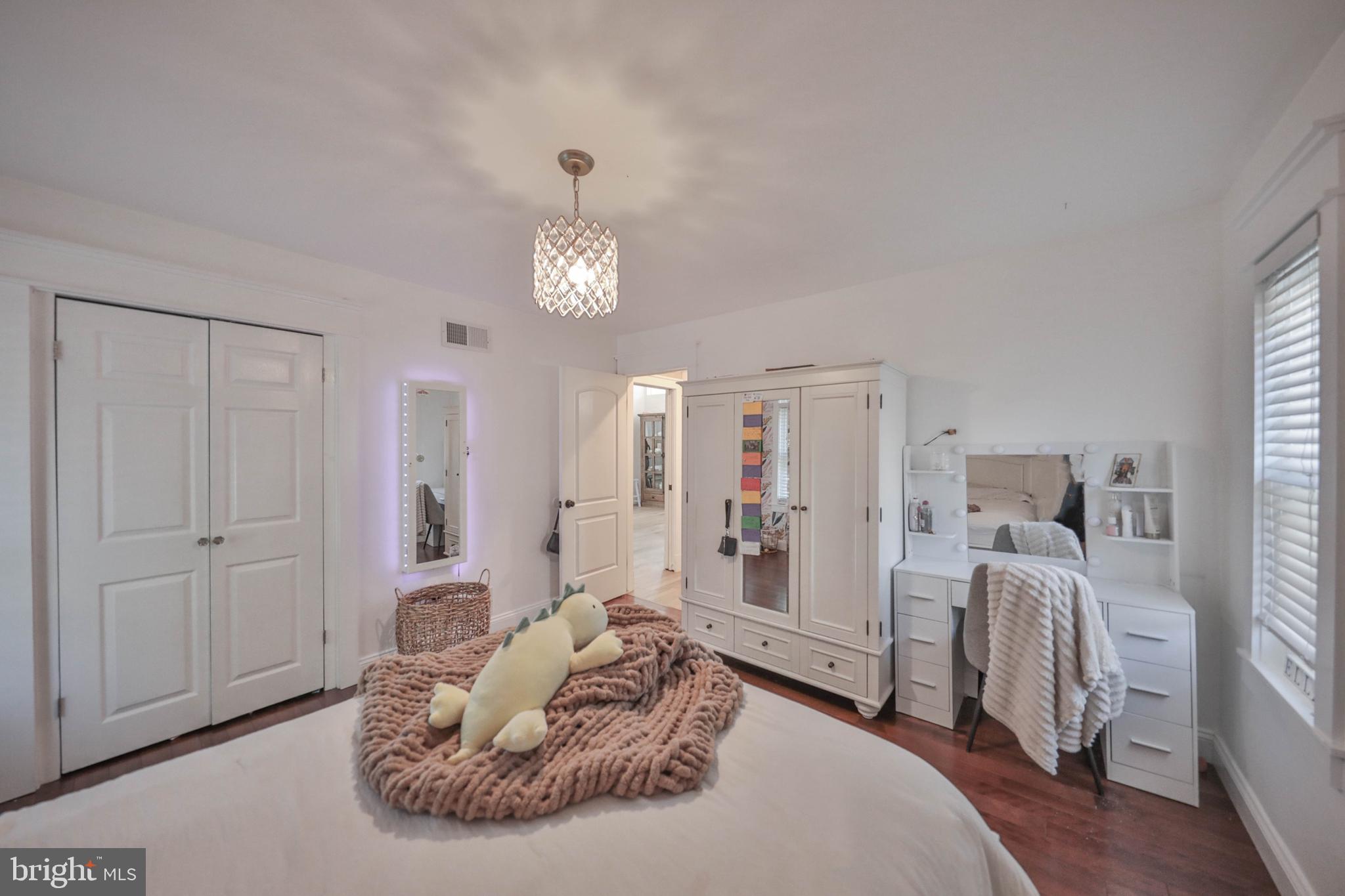 2718 WINDY HILL ROAD