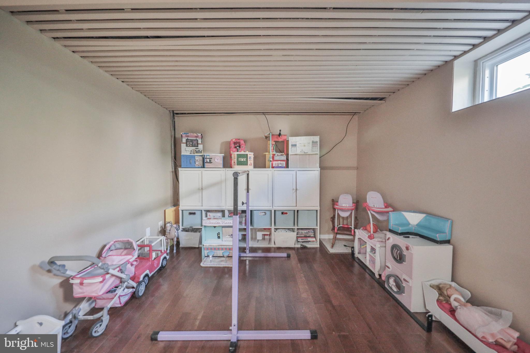 2718 WINDY HILL ROAD