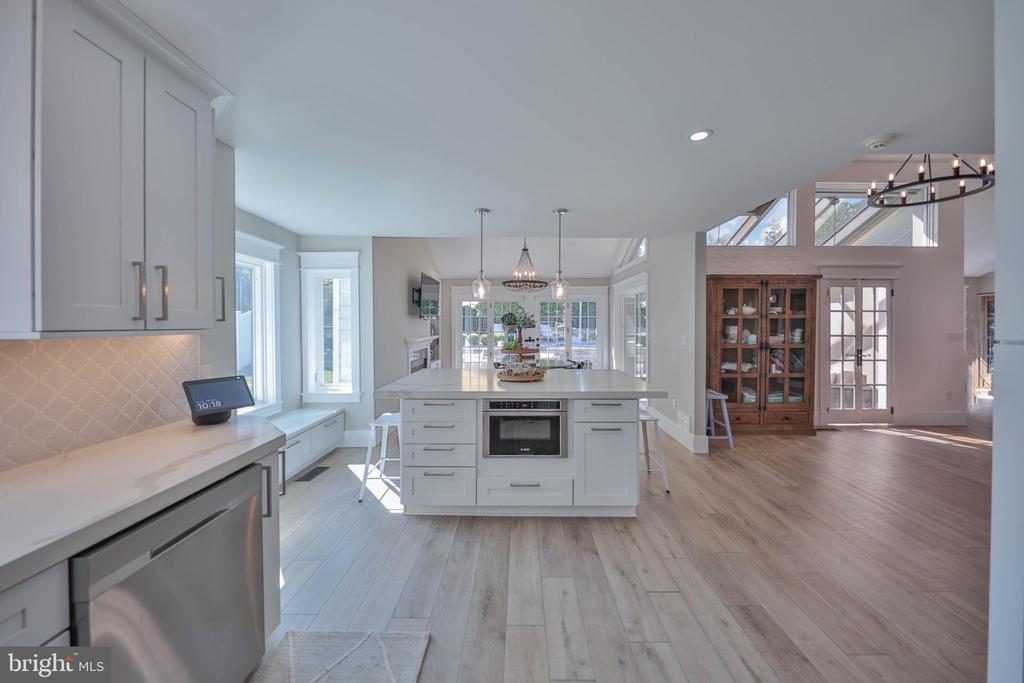 2718 WINDY HILL ROAD