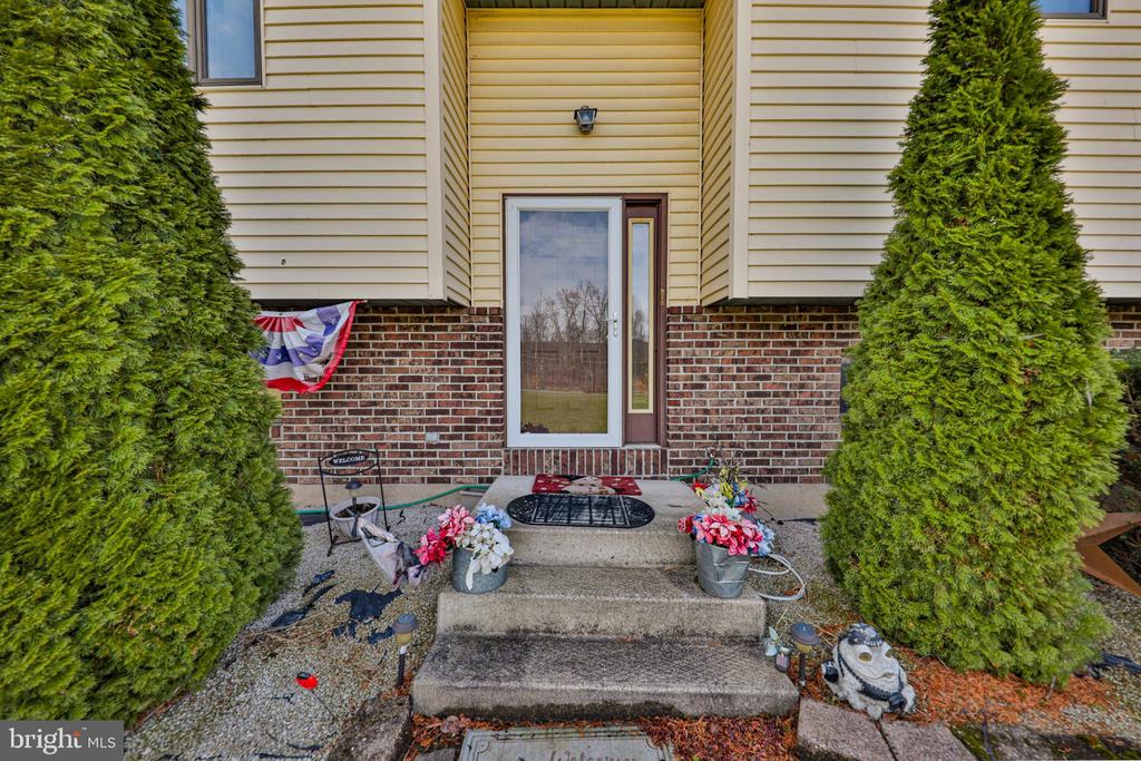 7580 KINGS HWY