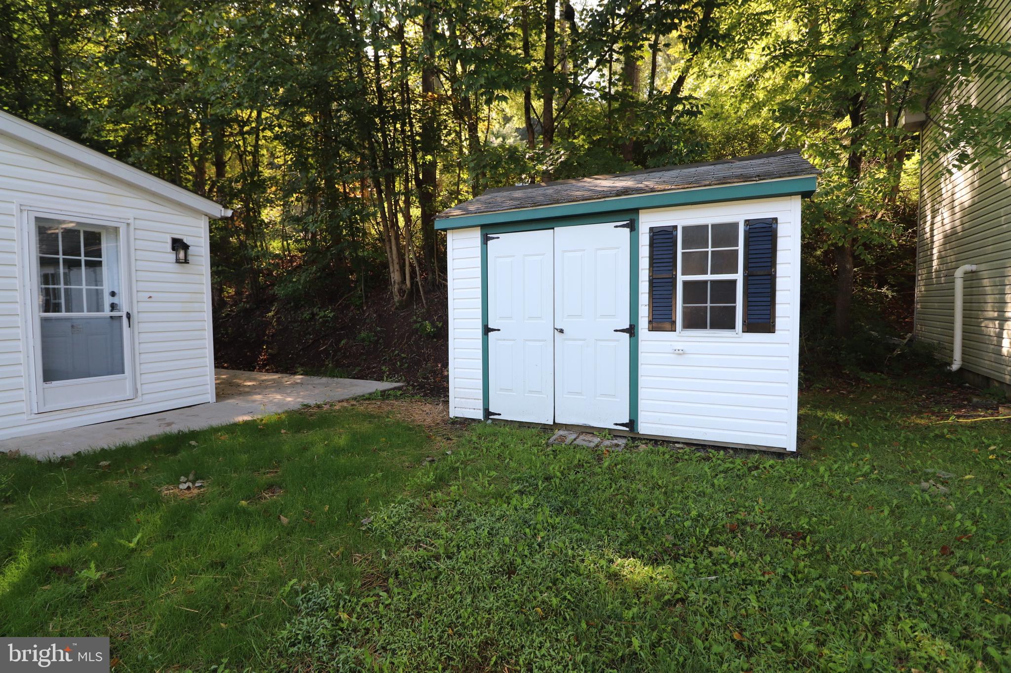1215 Blue Mountain Cir