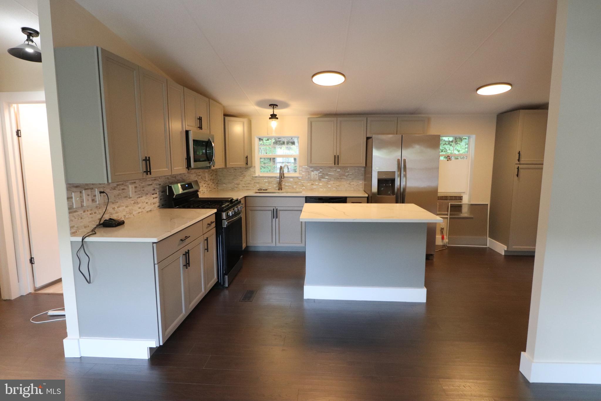 1215 Blue Mountain Cir