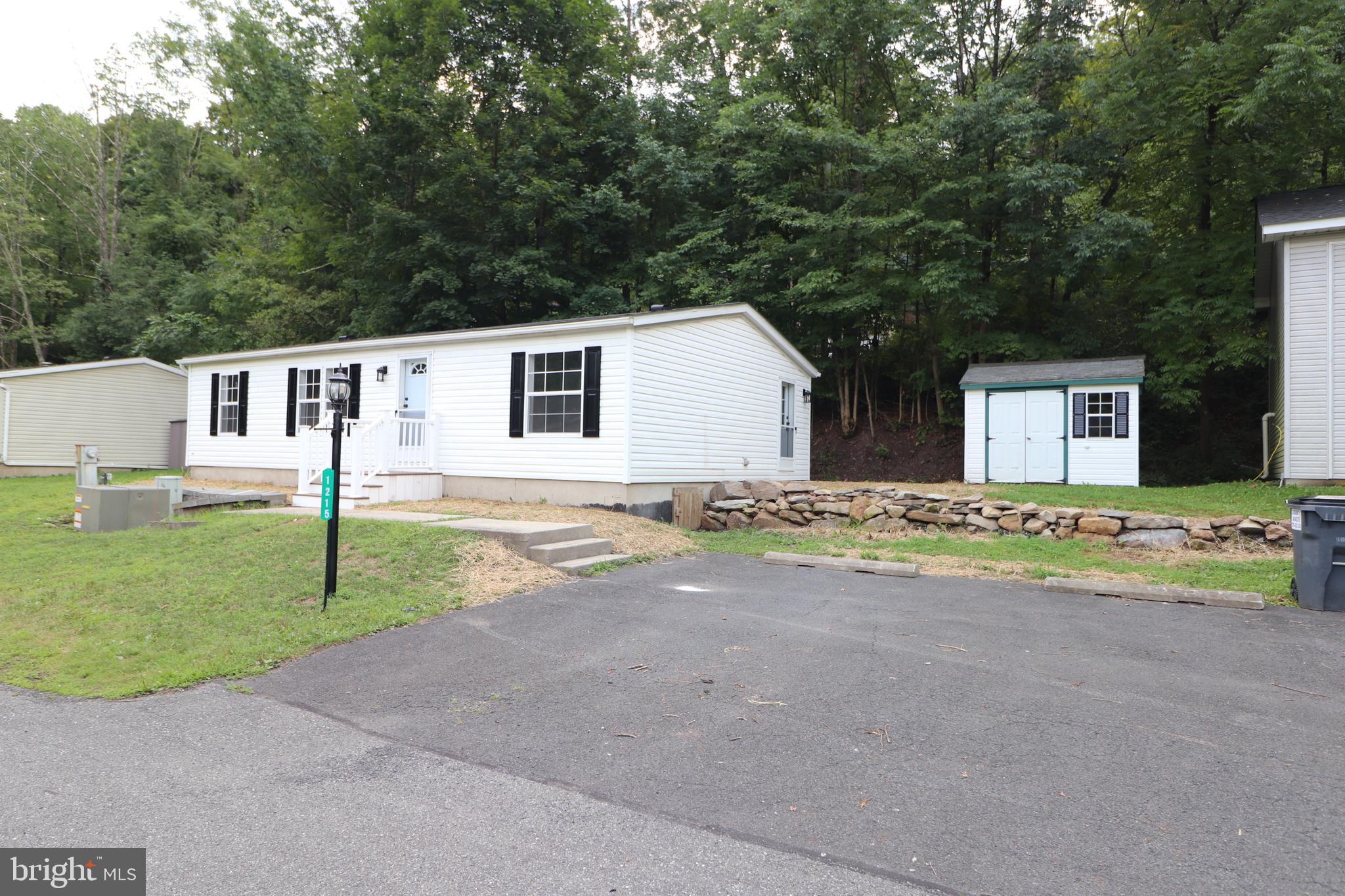 1215 Blue Mountain Cir