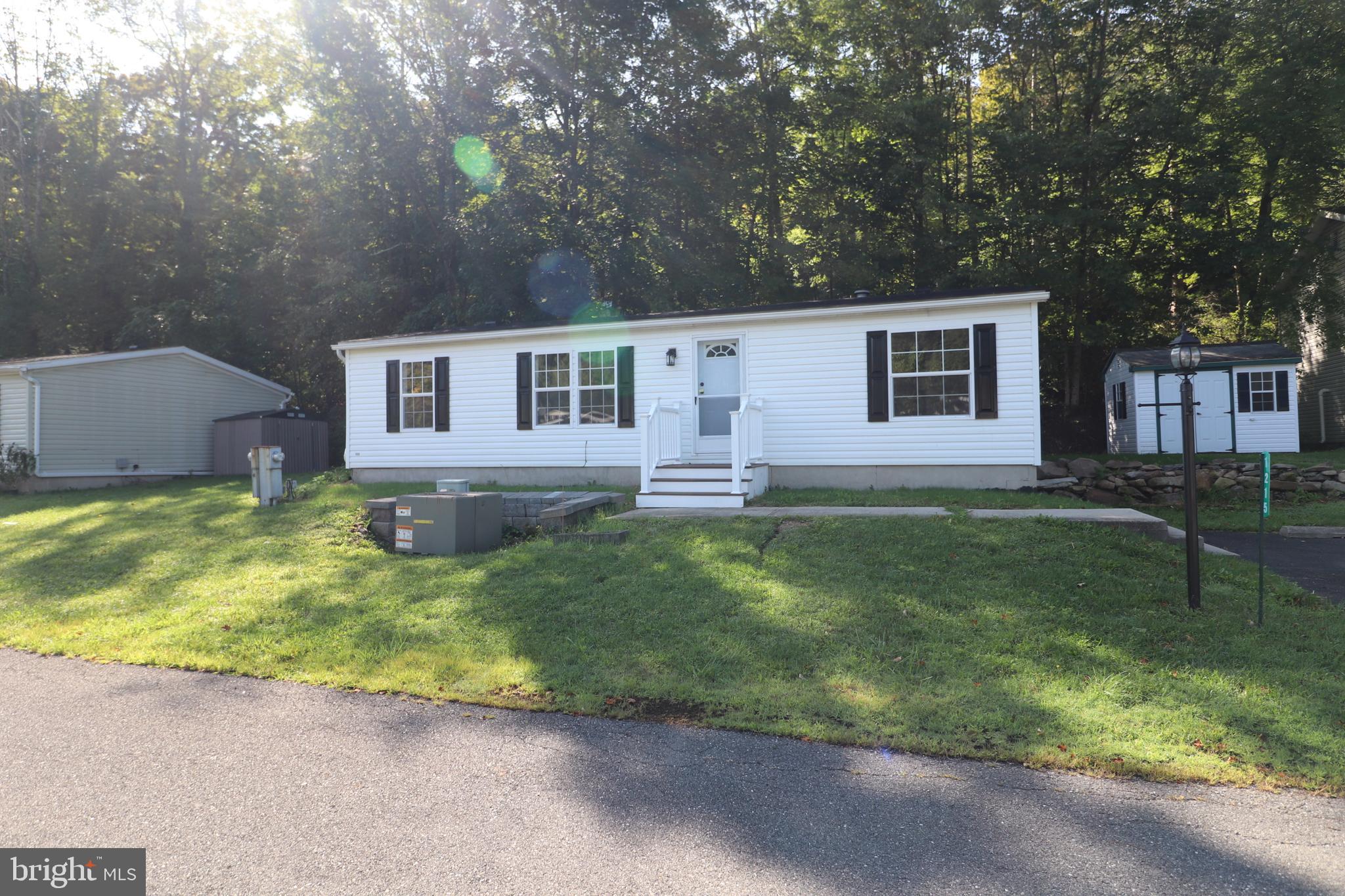 1215 Blue Mountain Cir