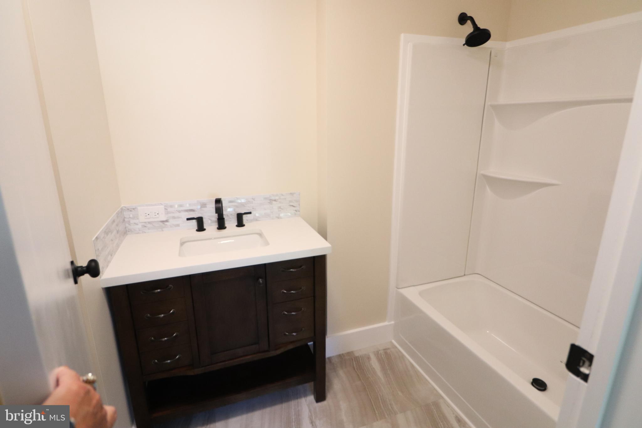 1215 Blue Mountain Cir