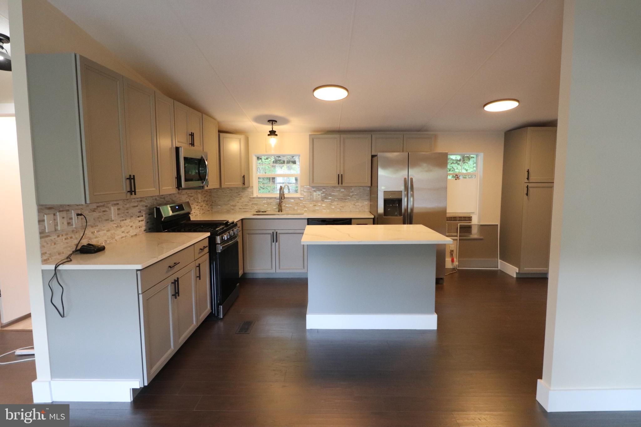 1215 Blue Mountain Cir