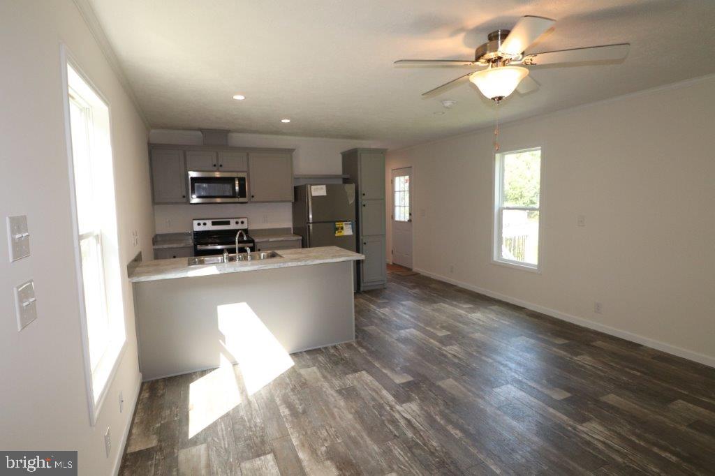4003 Mountain Vista Rd