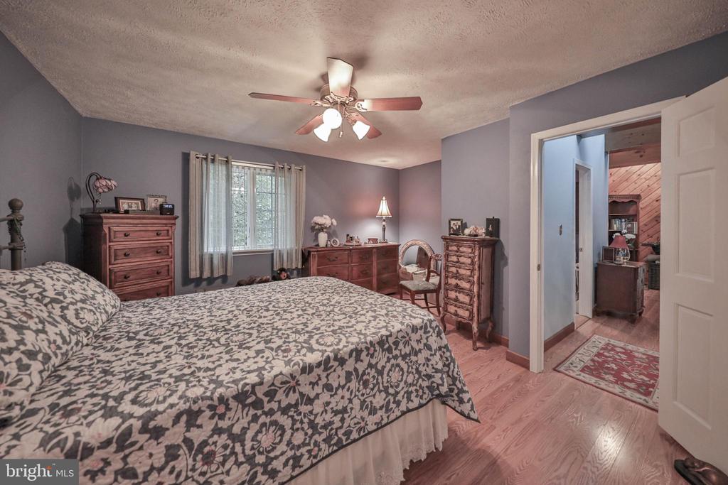 1614 Sugar Ln
