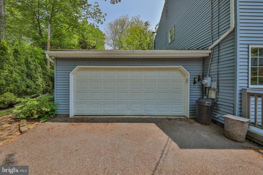 1614 Sugar Ln