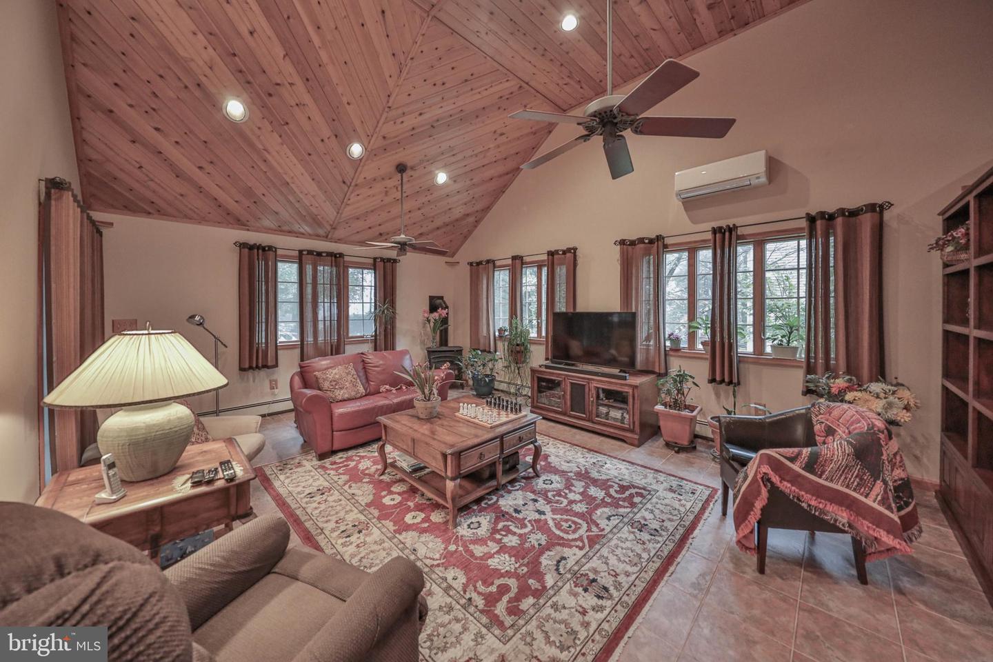1614 Sugar Ln