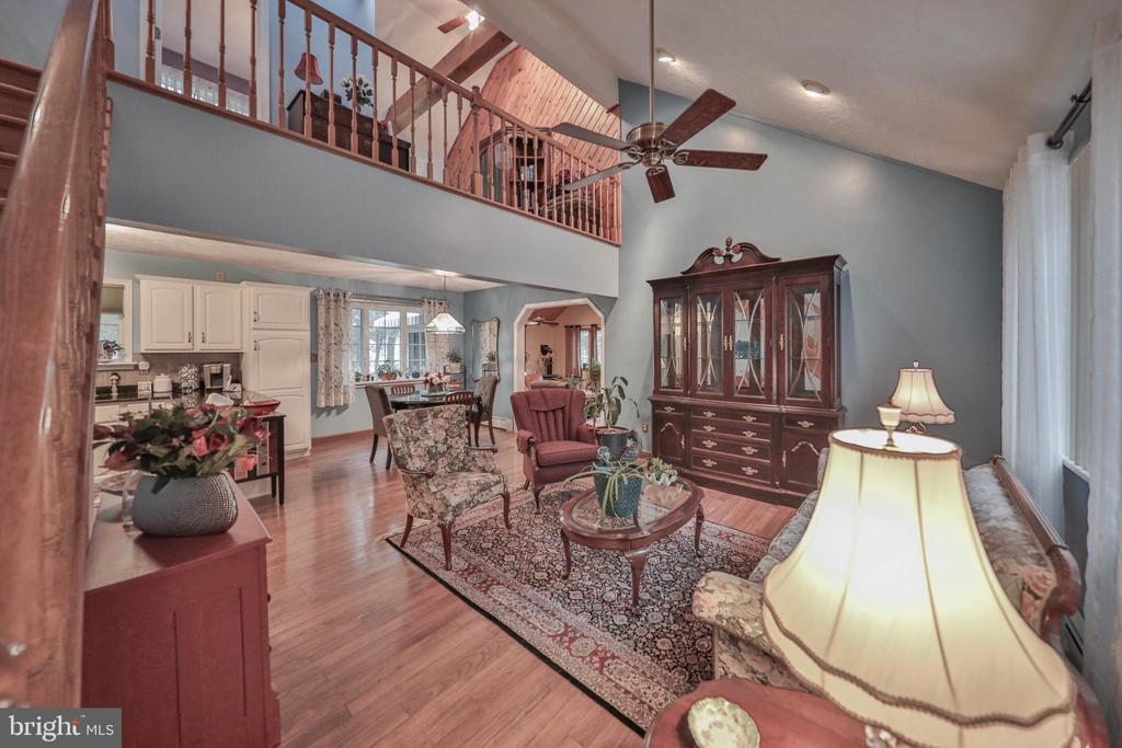 1614 Sugar Ln