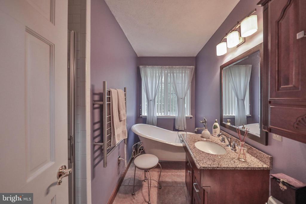 1614 Sugar Ln