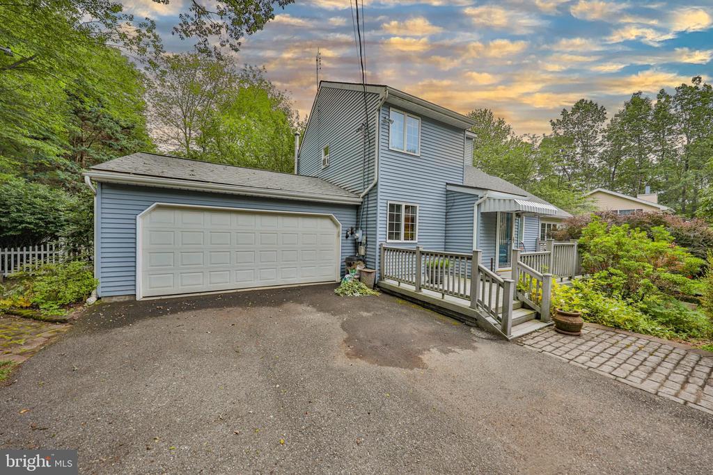 1614 Sugar Ln