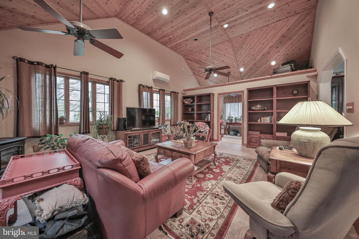1614 Sugar Ln