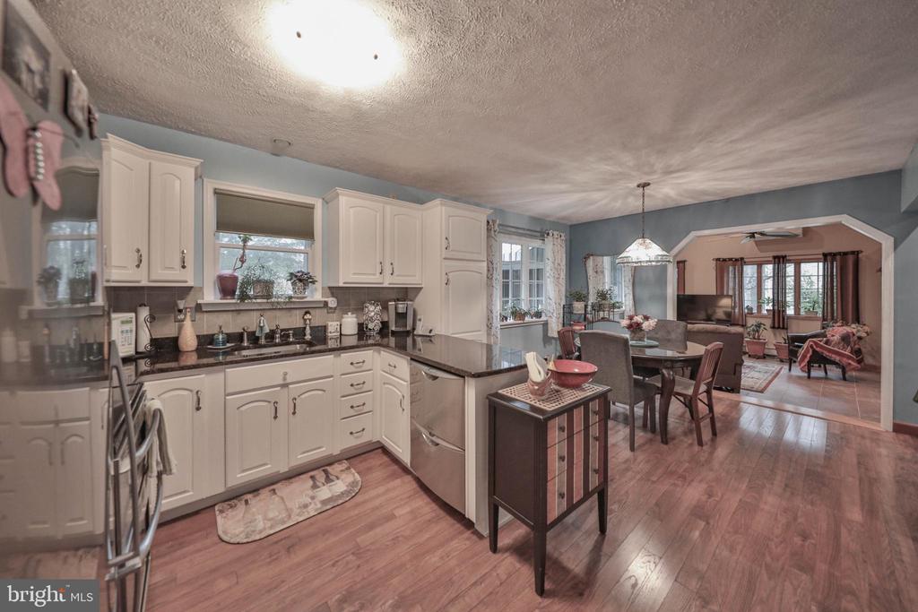 1614 Sugar Ln