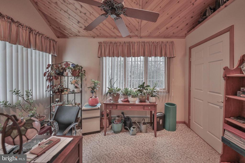 1614 Sugar Ln