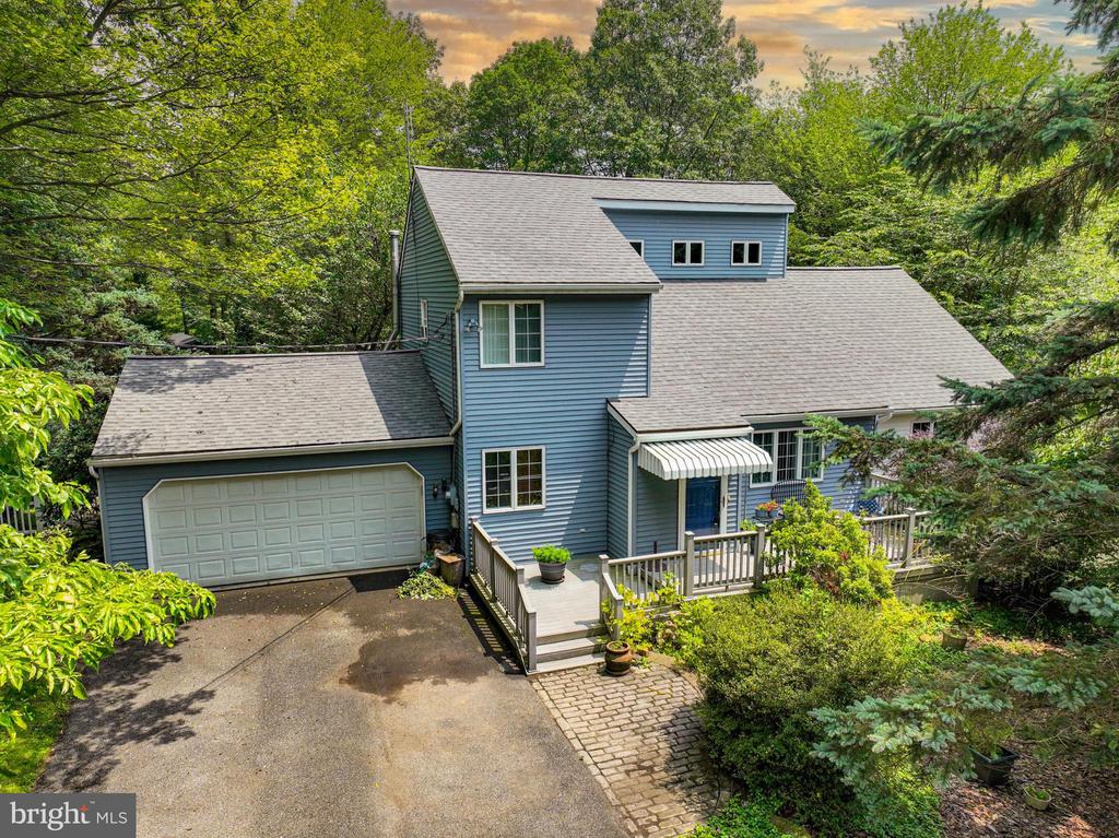 1614 Sugar Ln