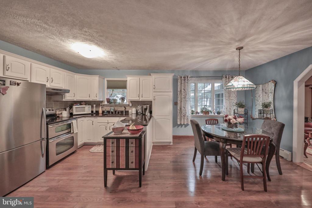 1614 Sugar Ln