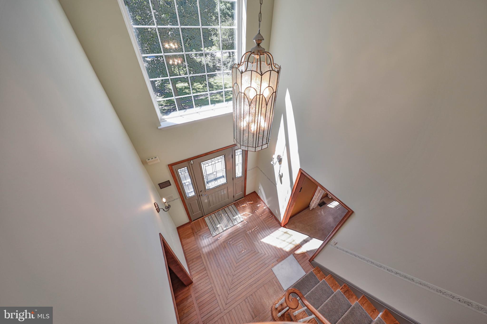 114 HOLLOW DRIVE