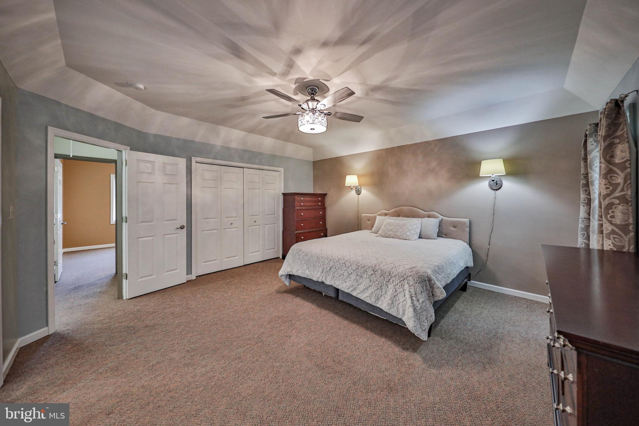 114 HOLLOW DRIVE