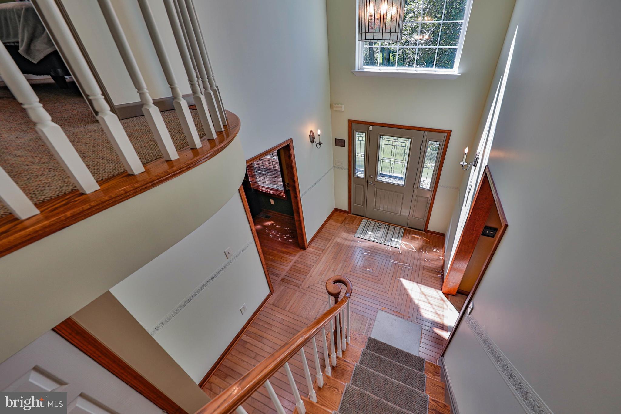 114 HOLLOW DRIVE
