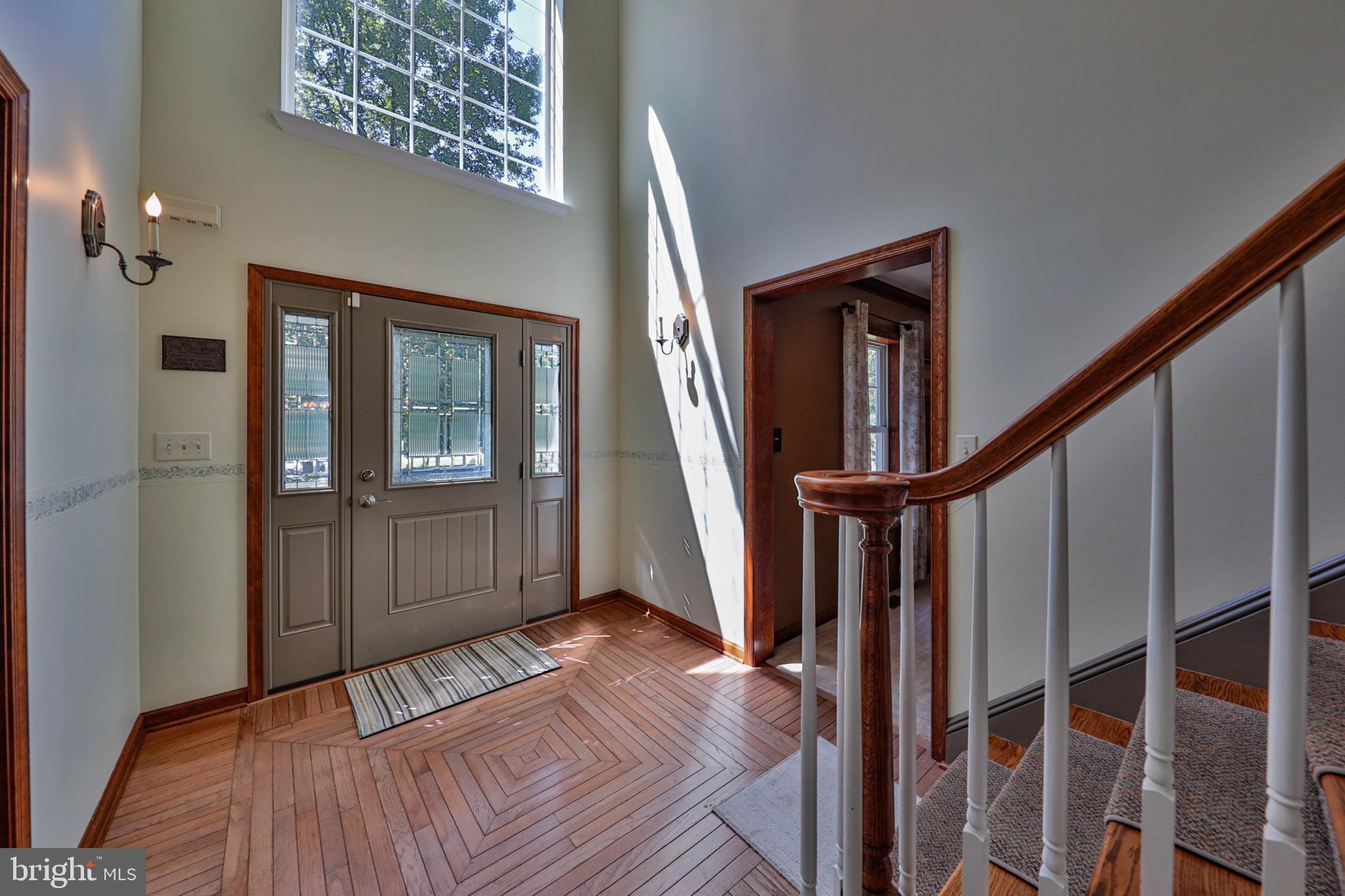 114 HOLLOW DRIVE