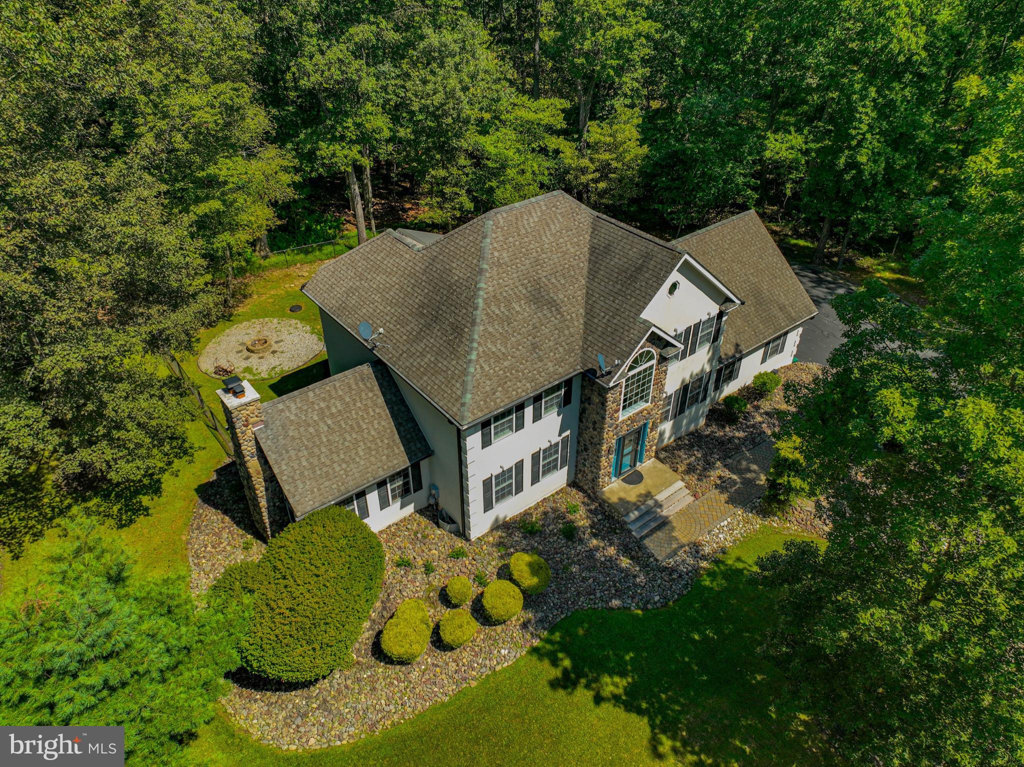114 HOLLOW DRIVE