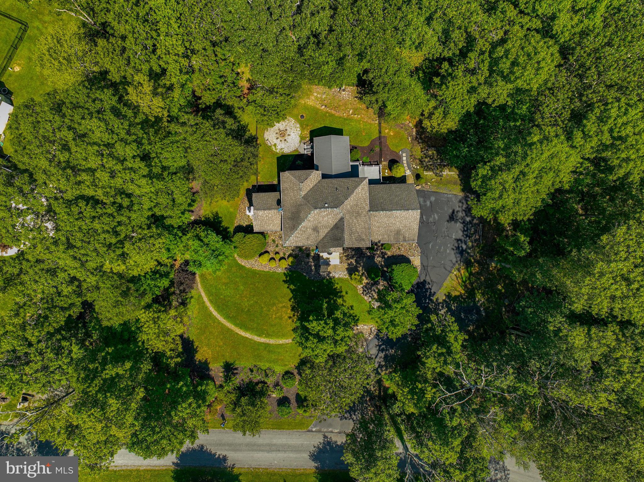 114 HOLLOW DRIVE