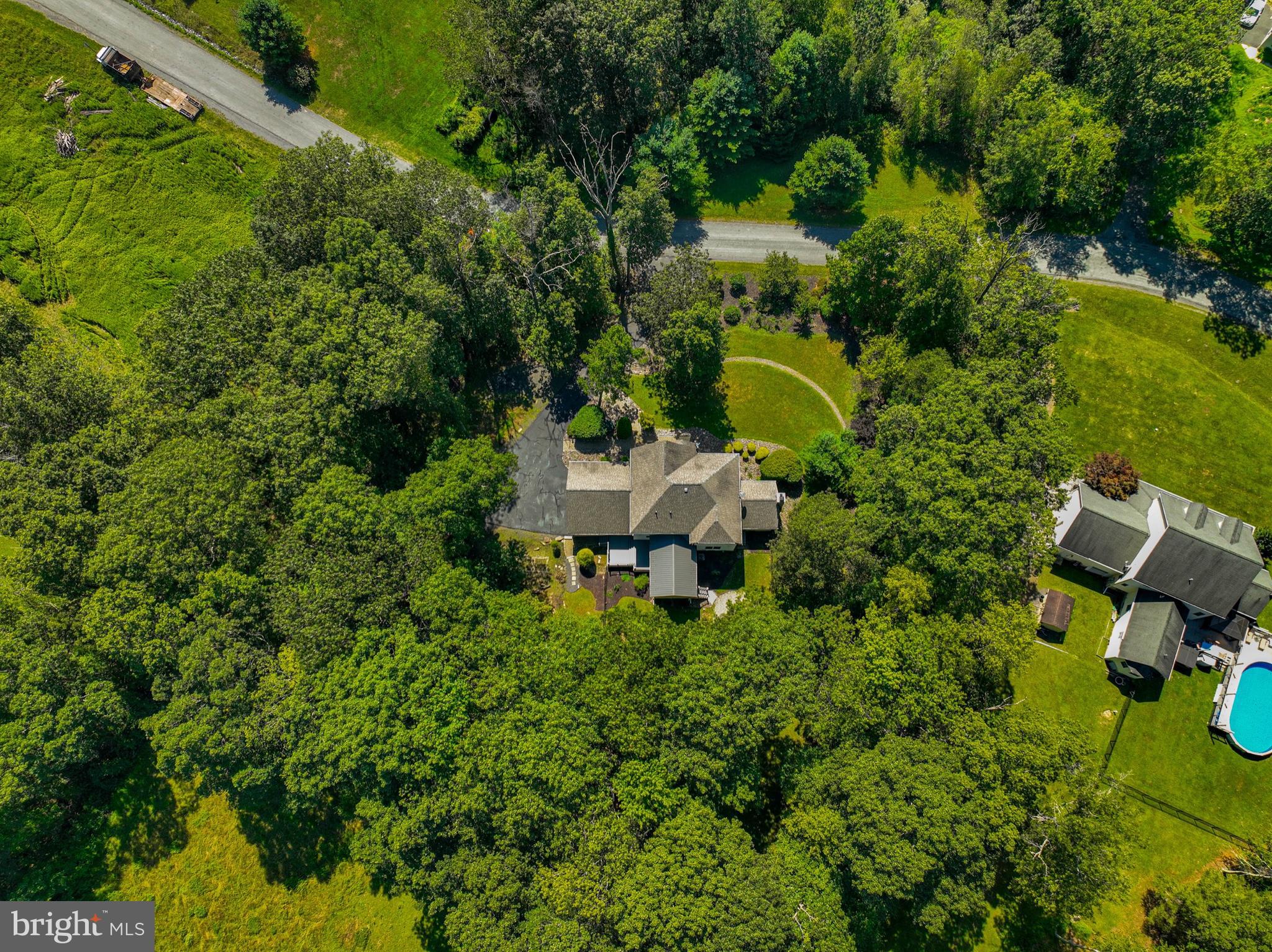 114 HOLLOW DRIVE