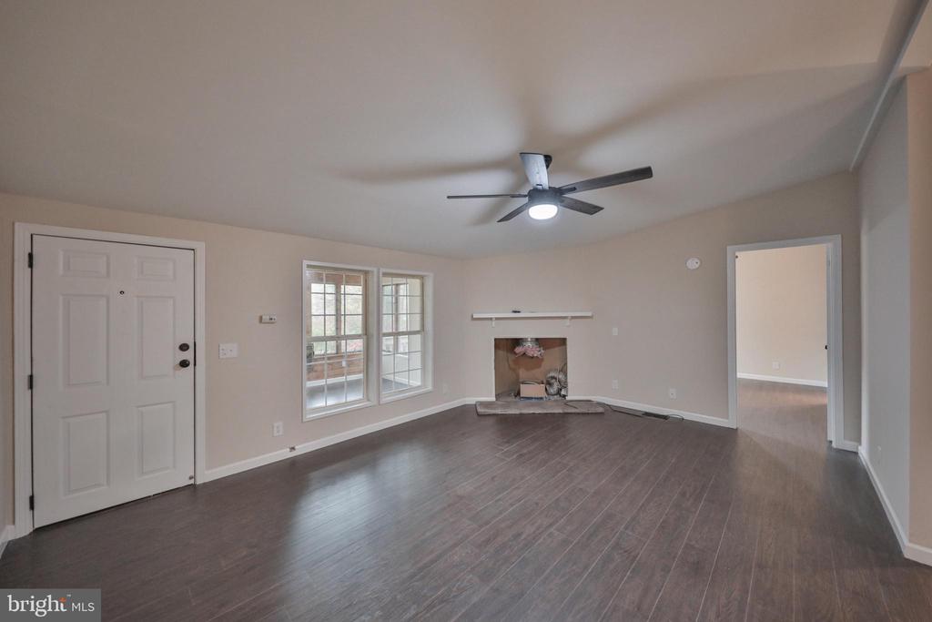 1243 BLUE MOUNTAIN CIRCLE