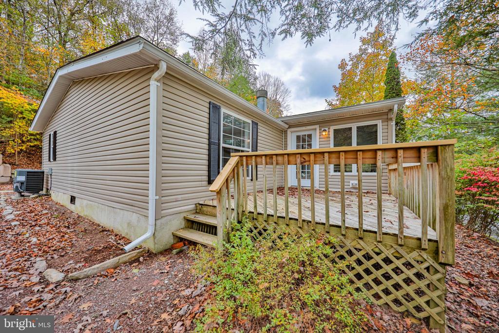 1243 BLUE MOUNTAIN CIRCLE