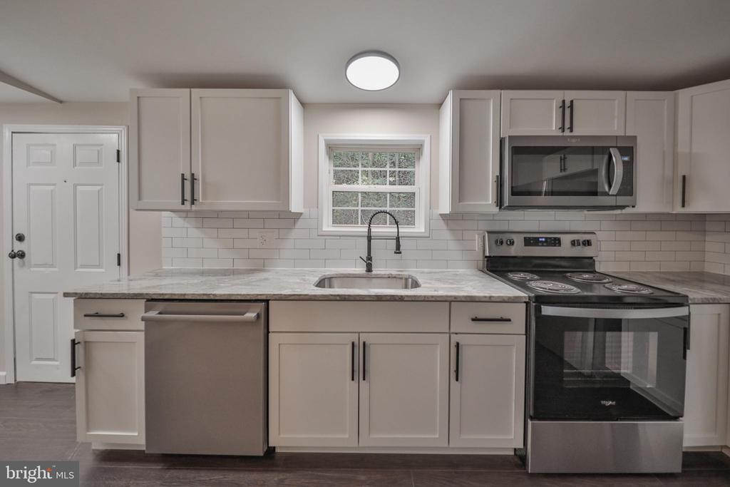 1243 BLUE MOUNTAIN CIRCLE