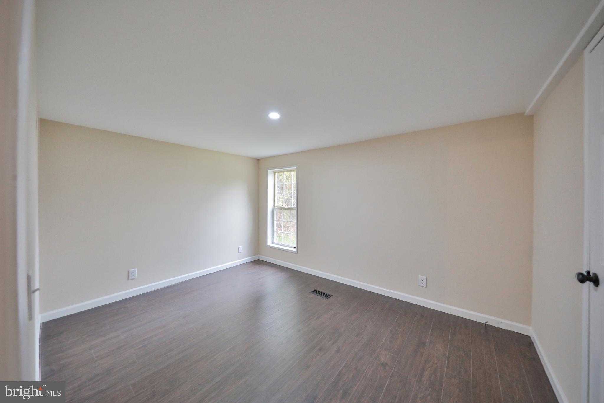 1243 BLUE MOUNTAIN CIRCLE