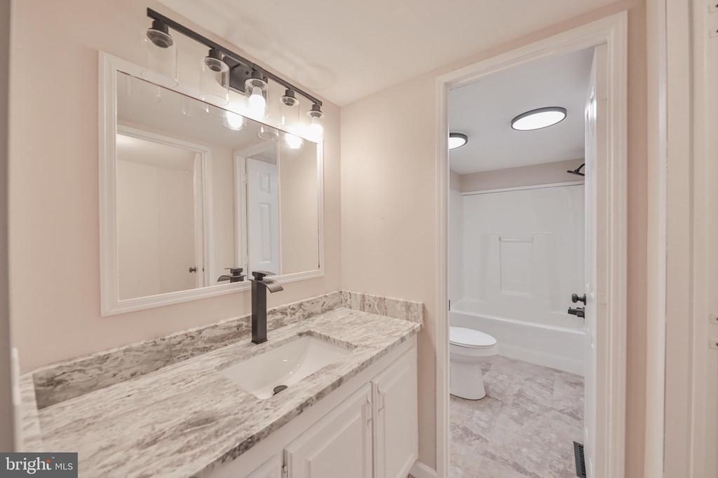 1243 BLUE MOUNTAIN CIRCLE