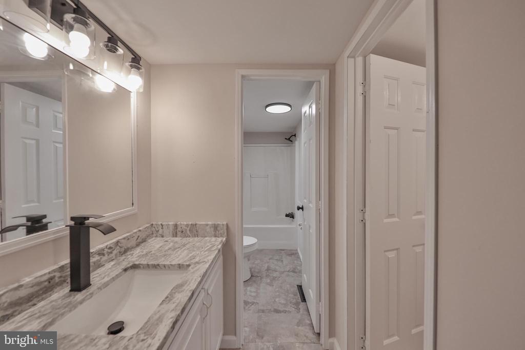 1243 BLUE MOUNTAIN CIRCLE