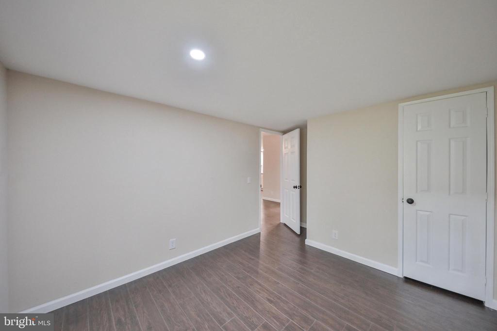 1243 BLUE MOUNTAIN CIRCLE