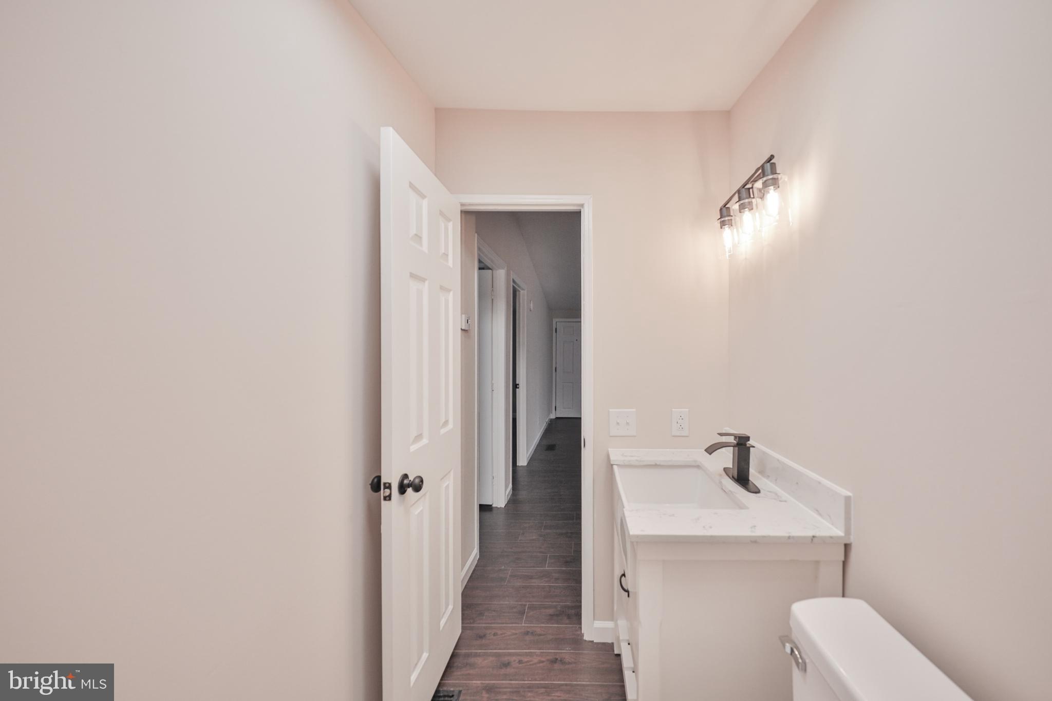 1243 BLUE MOUNTAIN CIRCLE