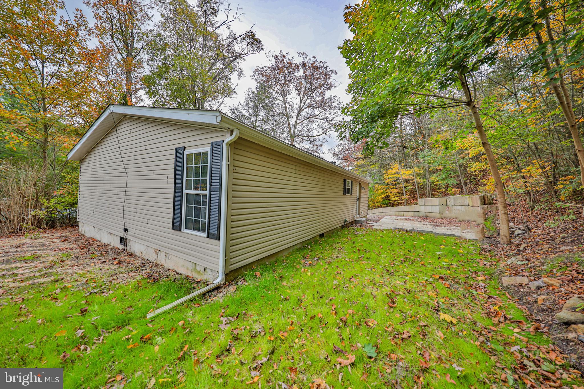 1243 BLUE MOUNTAIN CIRCLE