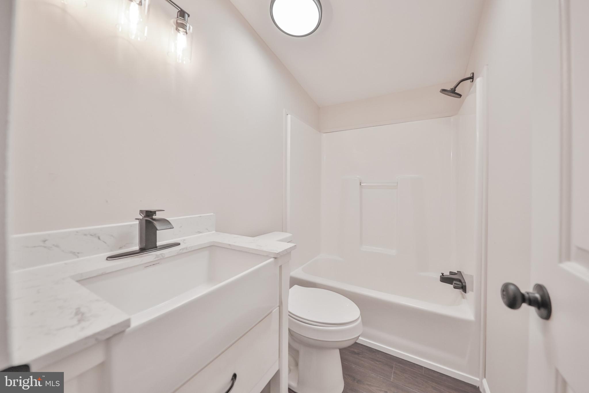 1243 BLUE MOUNTAIN CIRCLE