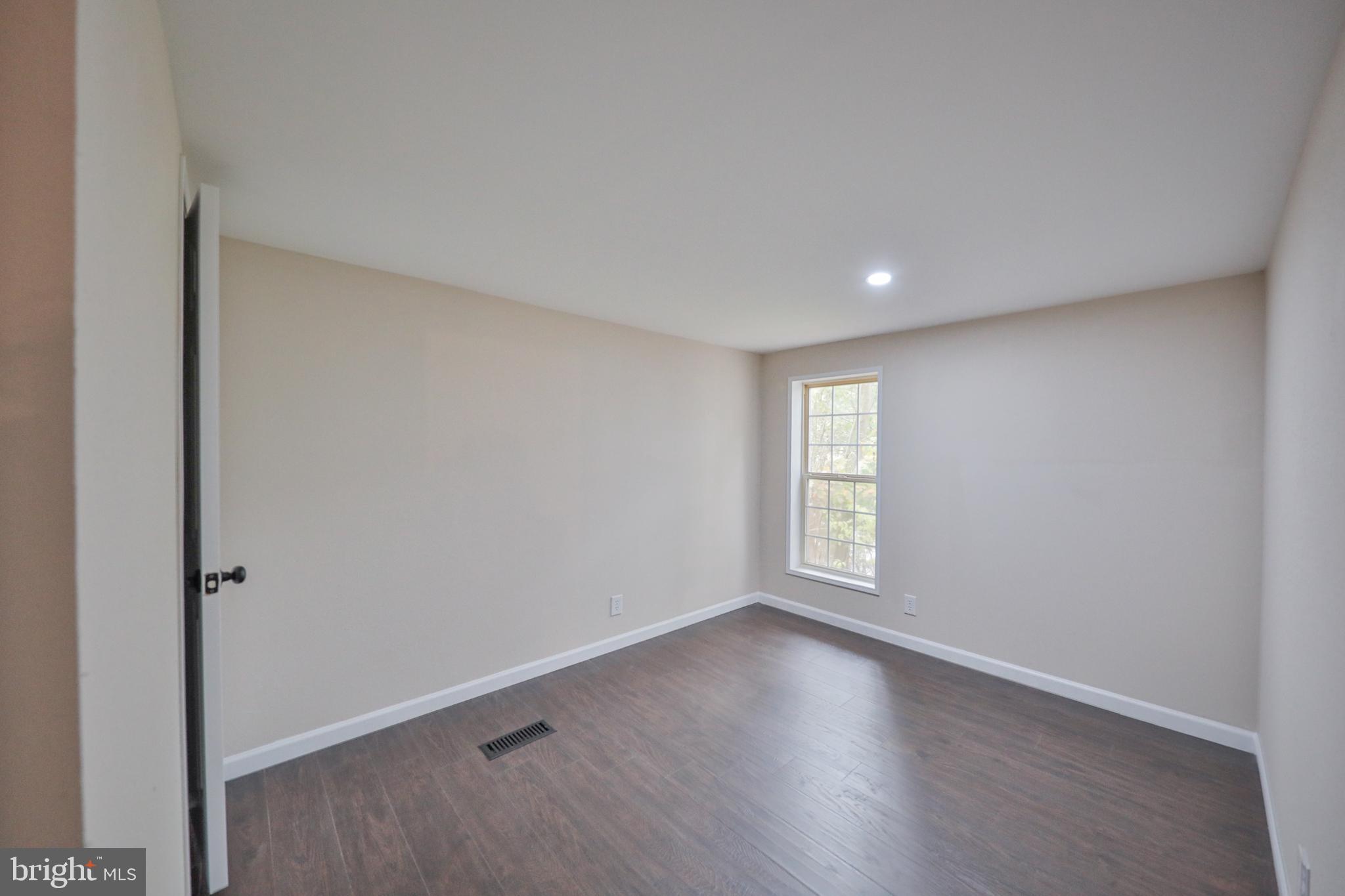 1243 BLUE MOUNTAIN CIRCLE